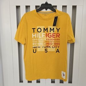 Brand New Tommy Hilfiger T-Shirt Vibrant Yellow Size Medium Mens